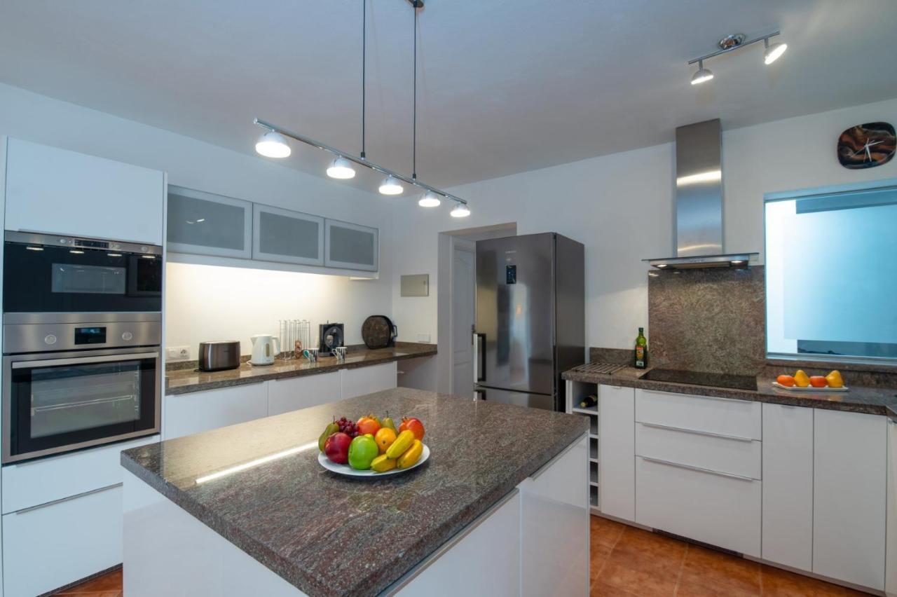 Villa Sarita Sol By Villa Plus ปลายาบลังกา ภายนอก รูปภาพ