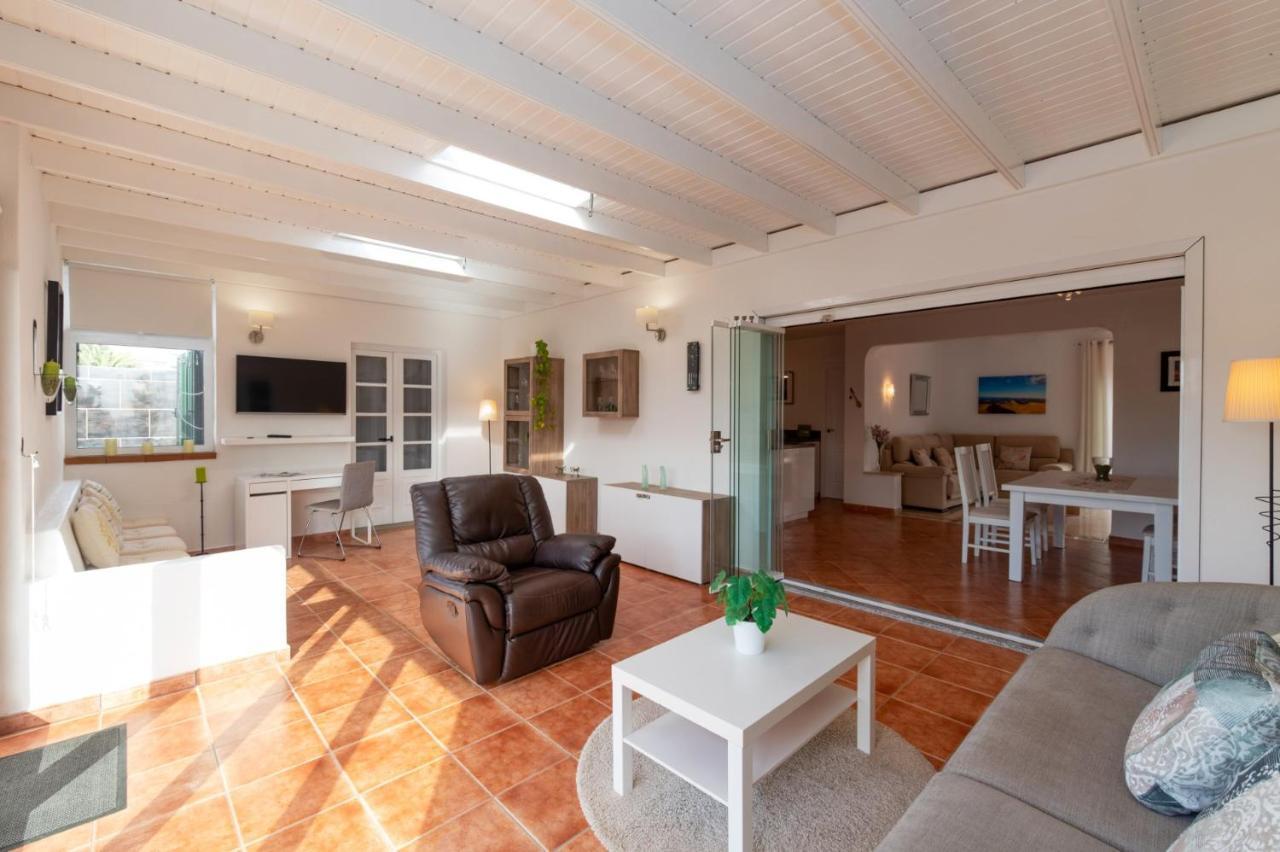 Villa Sarita Sol By Villa Plus ปลายาบลังกา ภายนอก รูปภาพ